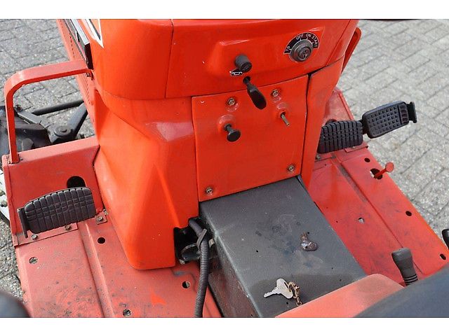 Kubota B1-16 Bulltra