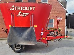 Trioliet Solomix 1 1400ZK Futtermischwagen gezogen, Einschnecken