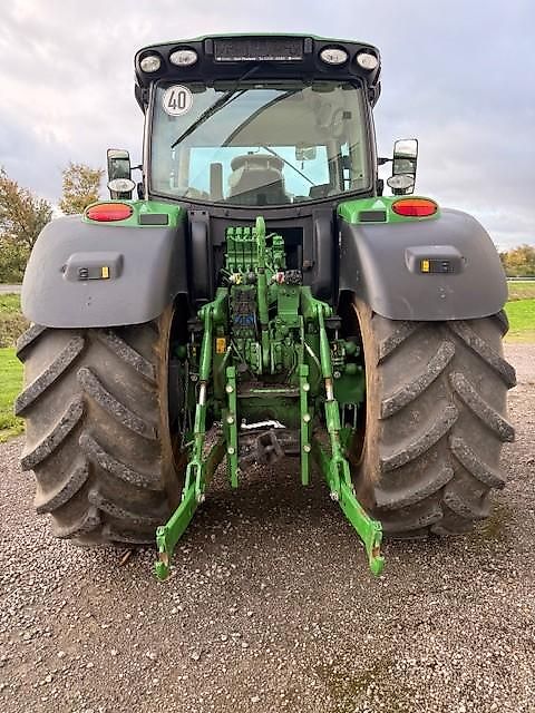 John Deere 6175R