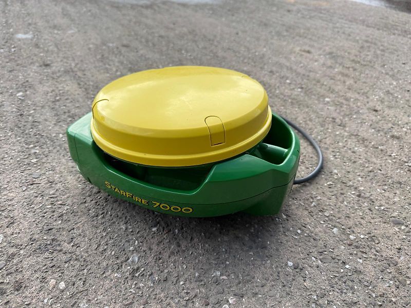 John Deere Starfire 7000 Receiver Dome