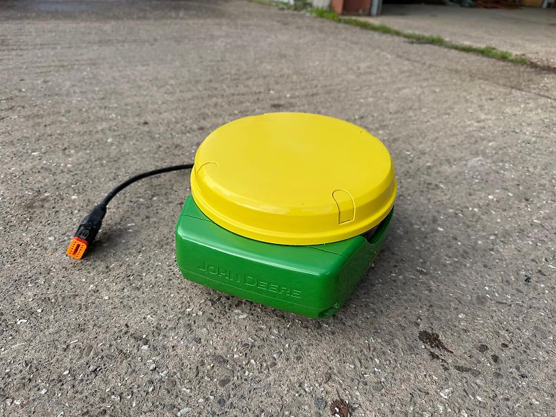 John Deere Starfire 7000 Receiver Dome