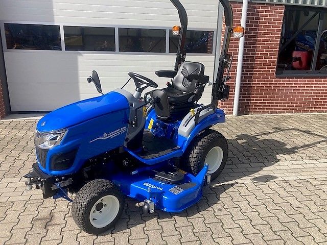 New Holland BOOMER 25 COMPACT
