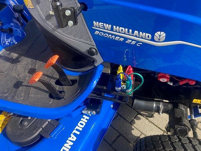 New Holland BOOMER 25 COMPACT