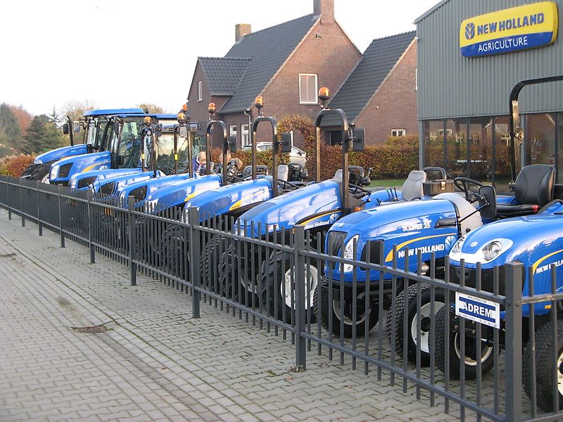 New Holland BOOMER 25 COMPACT