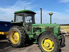 John Deere 3040