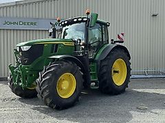 John Deere 6R215