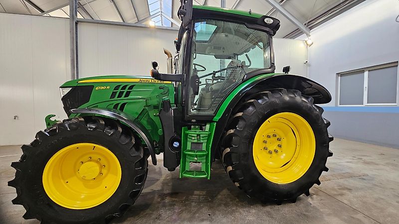 John Deere 6130R