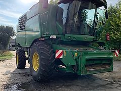 John Deere T660