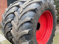 Fendt Vredestein Traxion + 650/65R42 met velg
