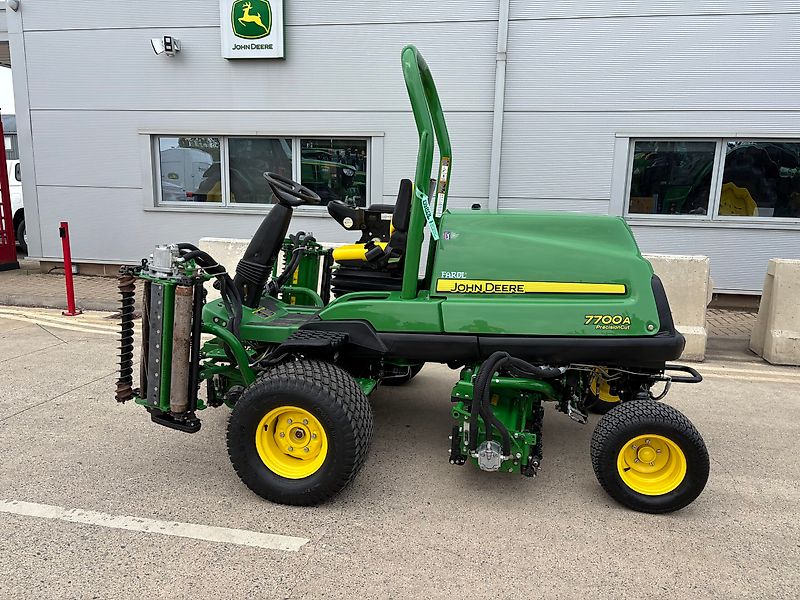John Deere 7700A