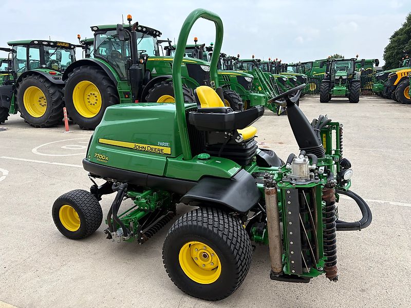 John Deere 7700A