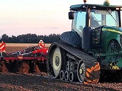 John Deere 8360RT – Mocny, Niezawodny, Do Ciężkiej Pracy