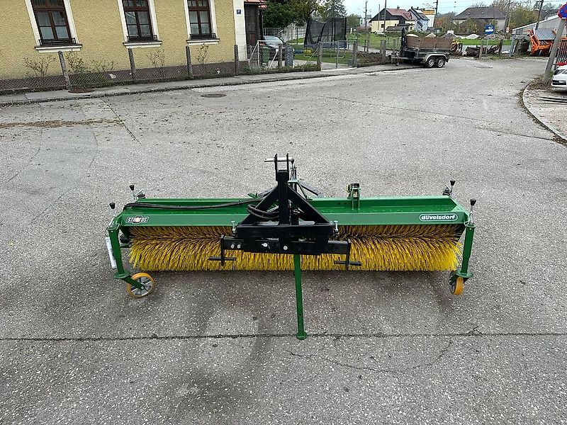 Düvelsdorf Kehrmaschine DKW 270