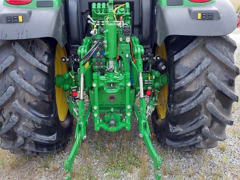 John Deere 6 R 150