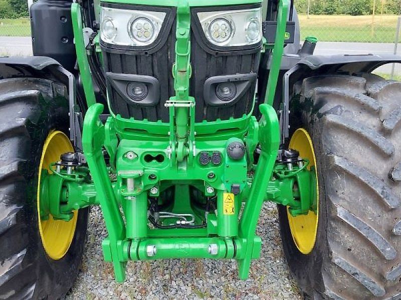 John Deere 6 R 150
