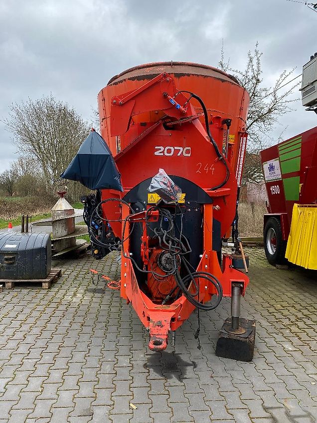 Kuhn Typ 2070