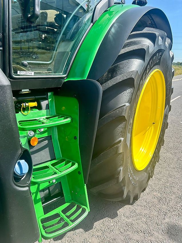John Deere 6R 155