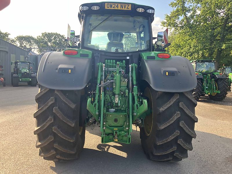 John Deere 6R 195