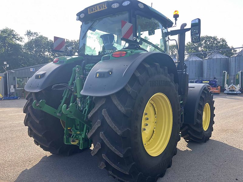 John Deere 6R 195