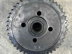 John Deere MFWD CLUTCH GEAR (used) FOR JOHN DEERE 45Т - 7000, 7010