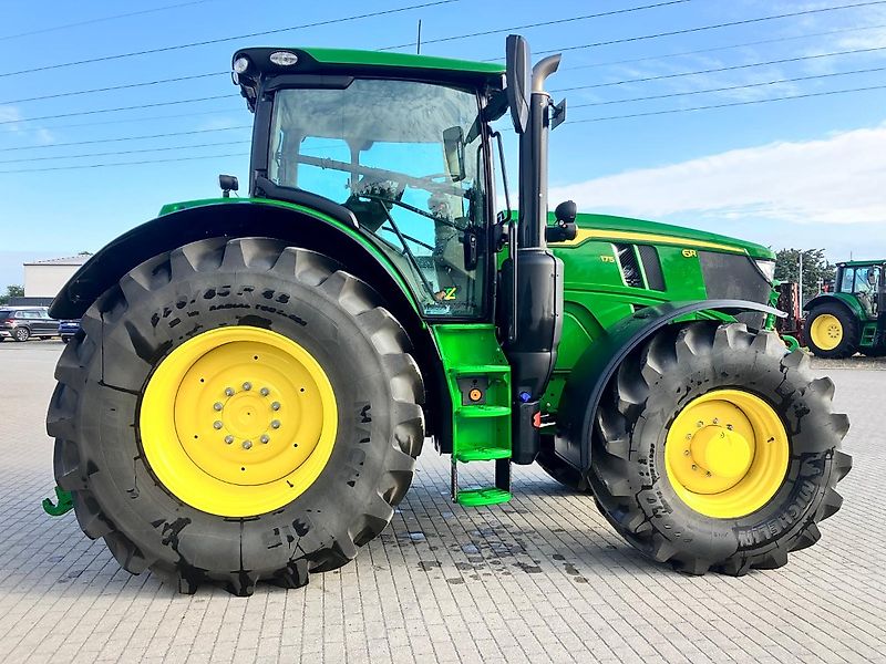 John Deere 6R 175