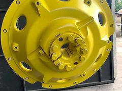 John Deere Rear Wheel Hub (used) - John Deere 6R,7R,7000,8R,8000,8010,8020,8030