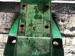 John Deere L216249 Podstawa Wspornika Błotnika John deere 6620 6630 6820 6830 6920 6930 (Części zamienne)