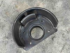 John Deere BEARING HOUSING (used) - JOHN DEERE 6M, 6R, 7030, 7020, 7010