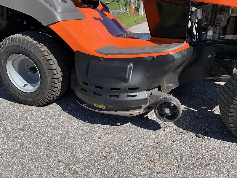 Husqvarna Rasentraktor TC 138L