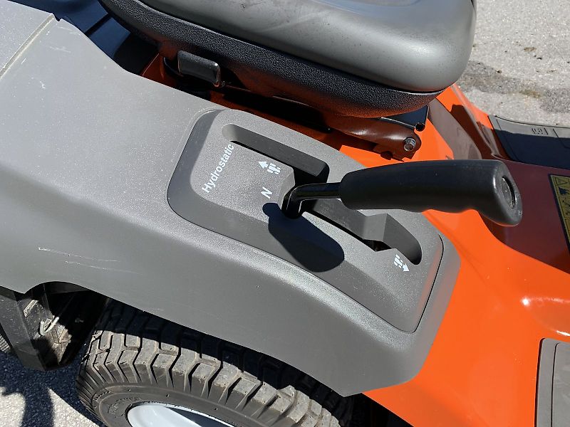Husqvarna Rasentraktor TC 138L