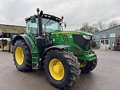 John Deere 6215R