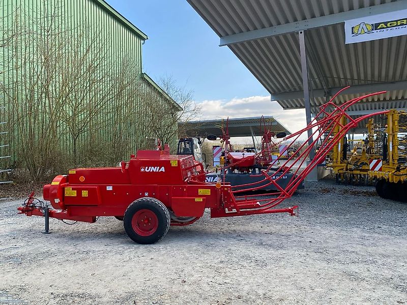 Unia Kostka Z511 Quaderballenpresse