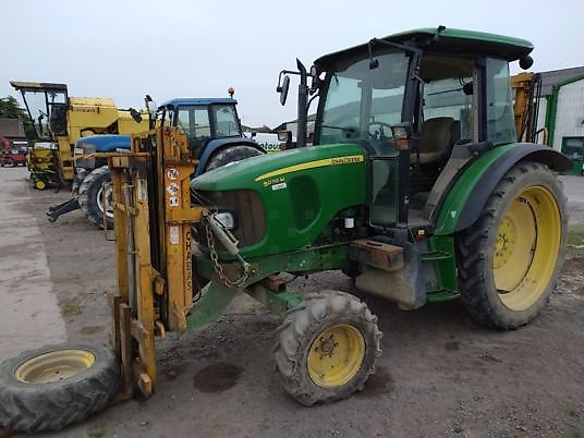 John Deere 5070M
