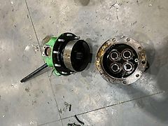 John Deere FINAL DRIVE COMPLATE (used) - JOHN DEERE 6920, 6820, 6920S, 6630, 6830, 6930, 6930 Premium, 6630 Premium