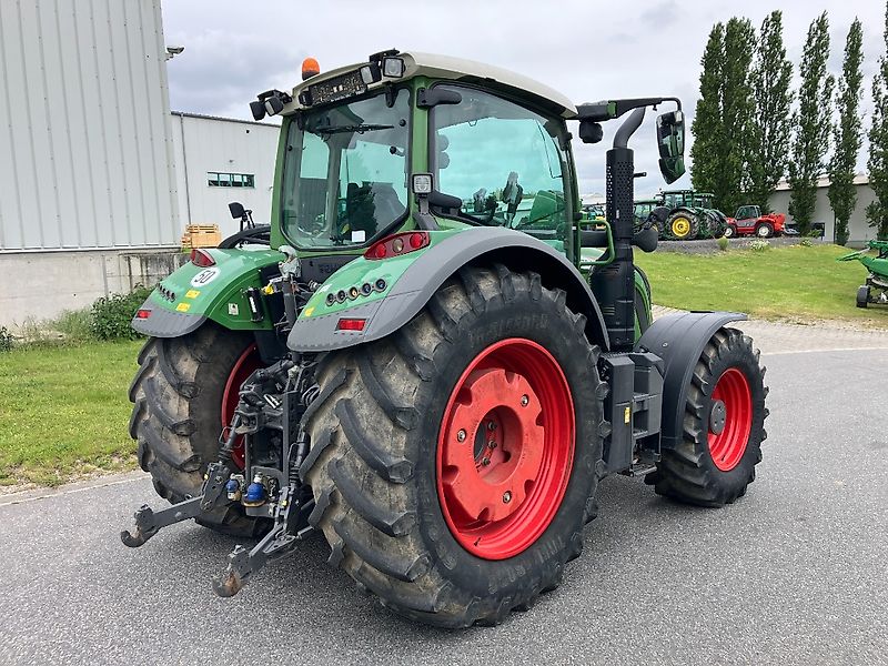 Fendt 724 PowerPlus mit Frontkraftheber