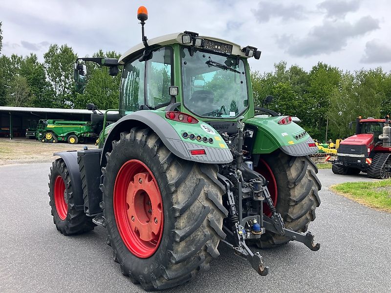 Fendt 724 PowerPlus mit Frontkraftheber