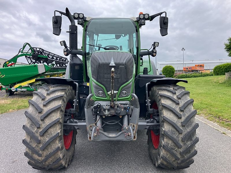 Fendt 724 PowerPlus mit Frontkraftheber
