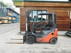 Toyota 02-8fdf15 ( triplex + ss + halbkabine )