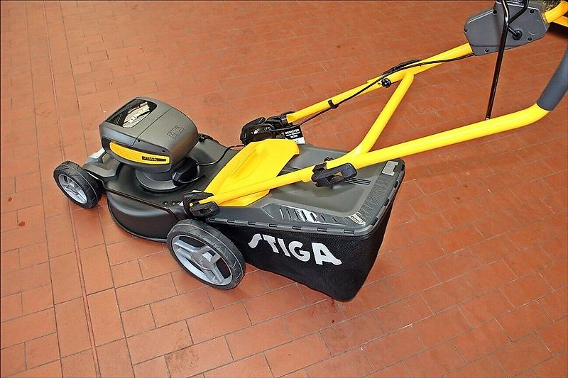 Stiga COMBI 748 Q AE Kit - Akku Rasenmäher