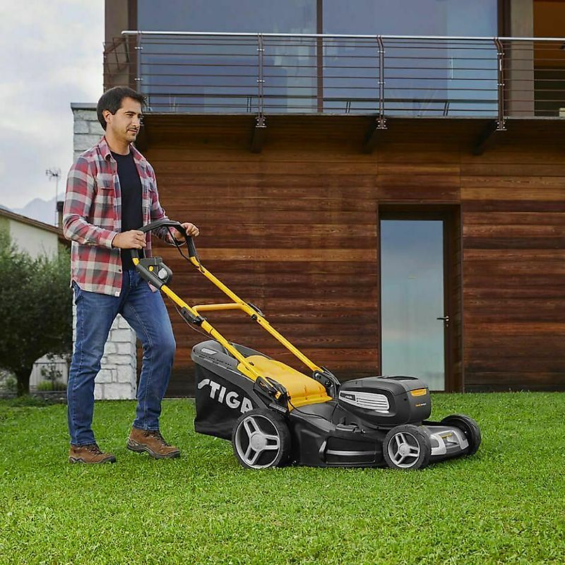 Stiga COMBI 955 SQ AE, Akku-Rasenmäher