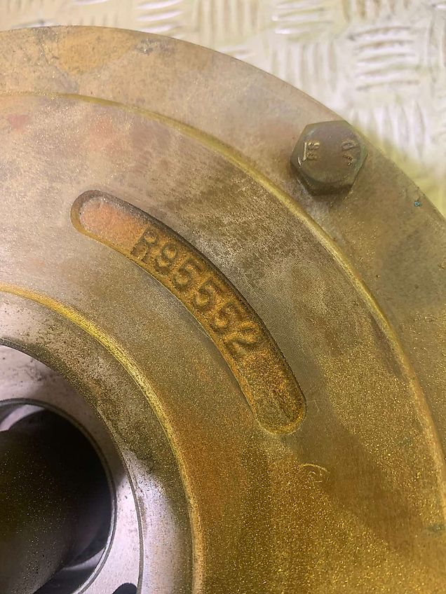 John Deere Planet Pinion Carrier whit Shaft and Gears (used) - John Deere 6000, 6010 series