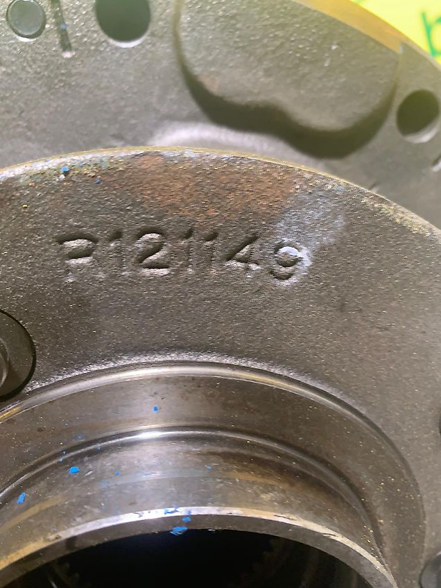 John Deere Planet Pinion Carrier whit Shaft and Gears (used) - John Deere 6000, 6010 series