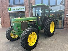 John Deere 3040