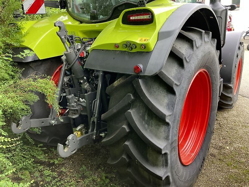 Claas ARION 550 CMATIC CEBIS AVO25
