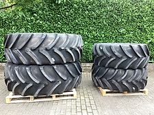 Firestone 710/70R42 + 600/65R30