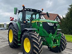 John Deere 6R 215
