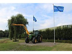 John Deere 4055