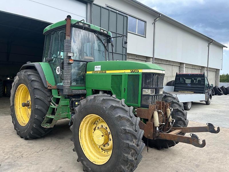 John Deere John Deere 6810 , 6910 Breaking for spare parts only
