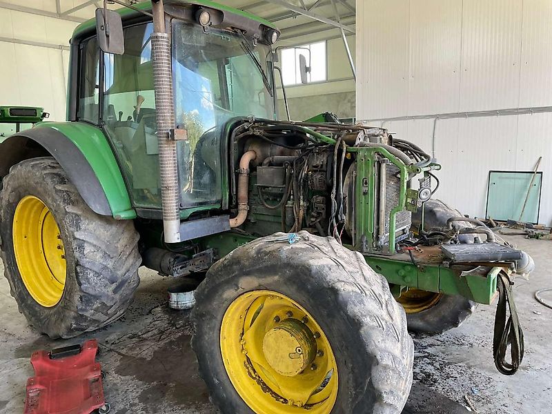 John Deere John Deere 6810 , 6910 Breaking for spare parts only