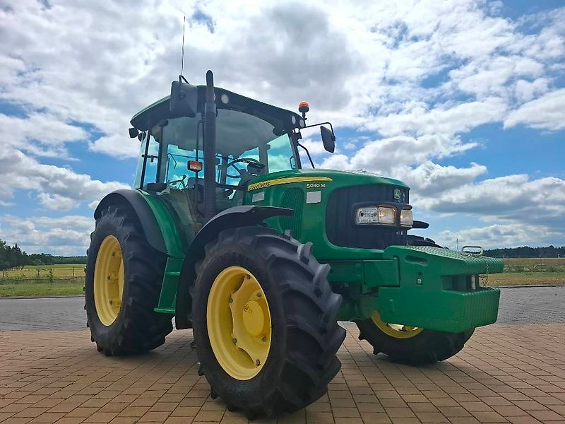 John Deere 5080M